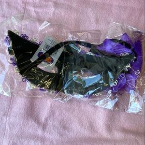 Mask w/feathers Halloween/Mardi Gras
